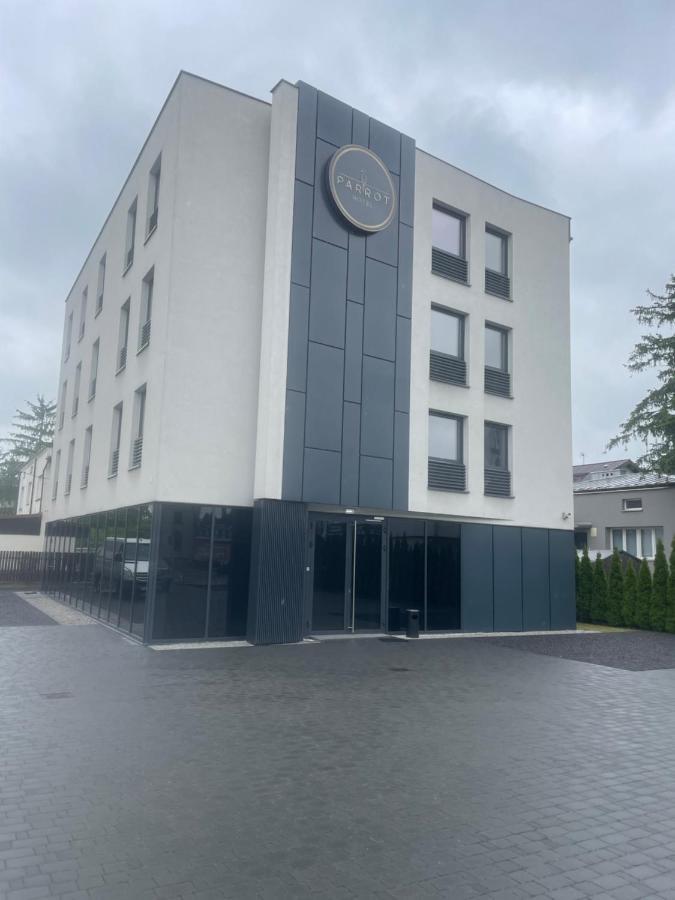 Hotel Parrot Raszyn Exteriör bild